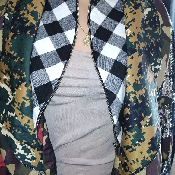 Camouflage and Plaid Women's Jacket - Picture 6 of 6